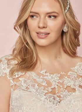 Rebecca Ingram Liesl Lynette wedding dress